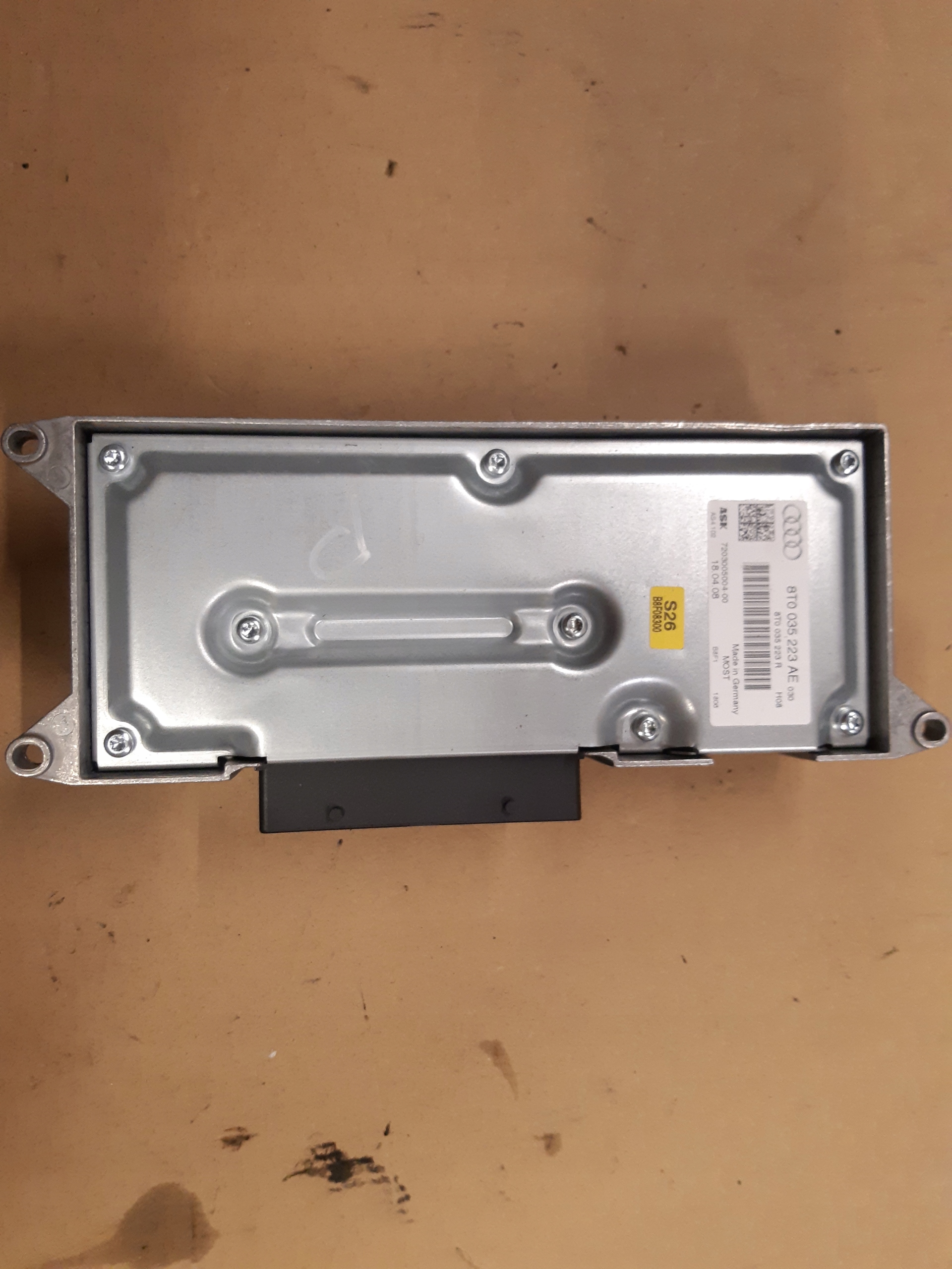 AUDI A4 B8 Підсилювач 8t0035223ae