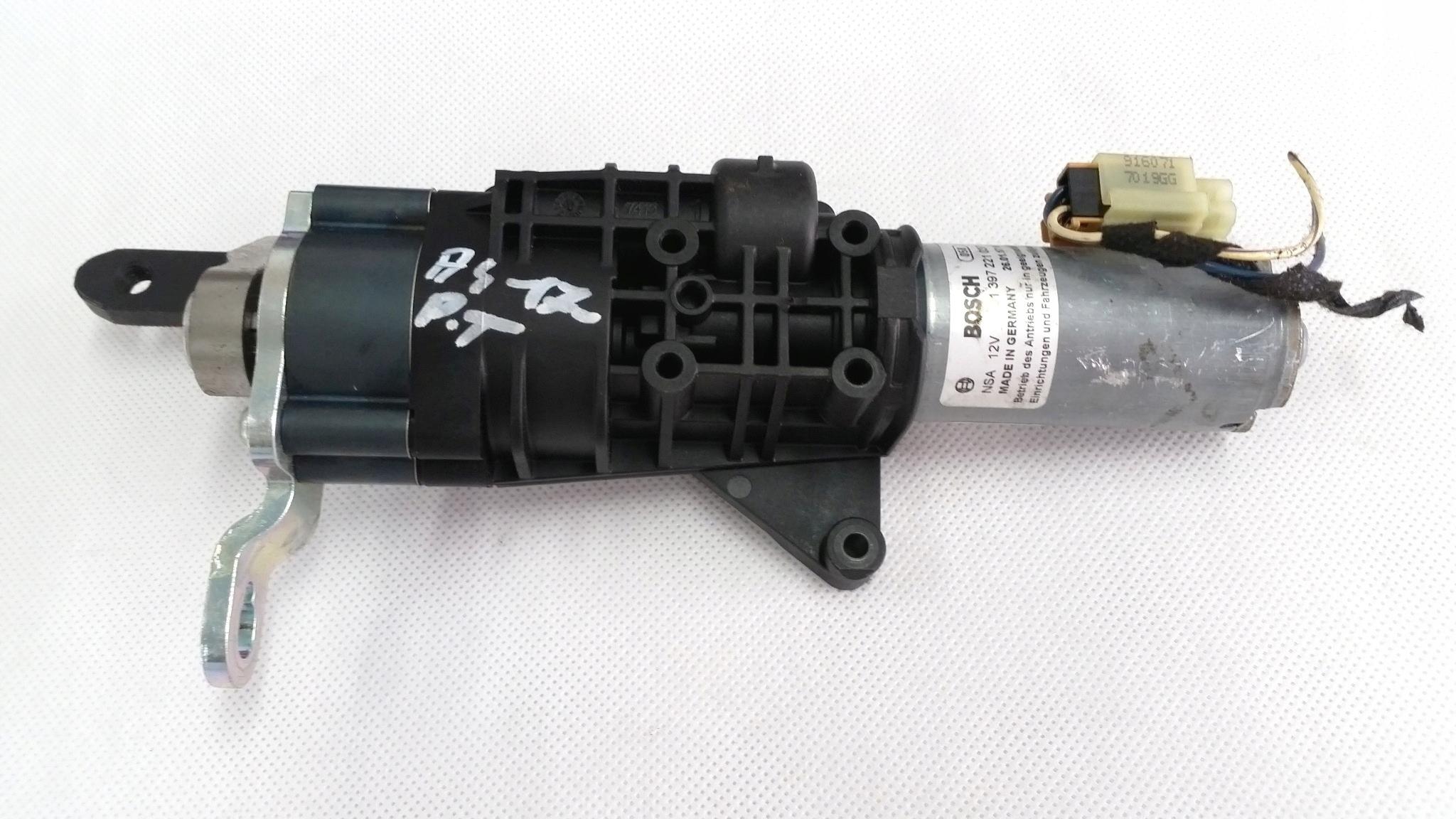 8W9827852A 1397221037 - AUDI A4 B9 2017 универсал привод заслонки правый задний EU