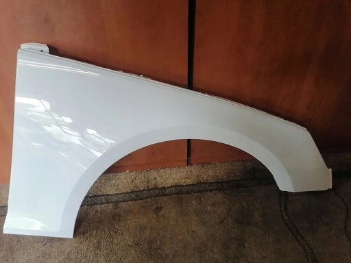 AUDI A4 B9 ЛИФТ ПРАВОГО ПЕРЕДНЕГО КРЫЛА LY9C