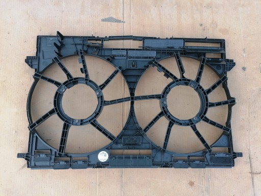 8W0121003H - AUDI A4 B9 корпус вентилятора