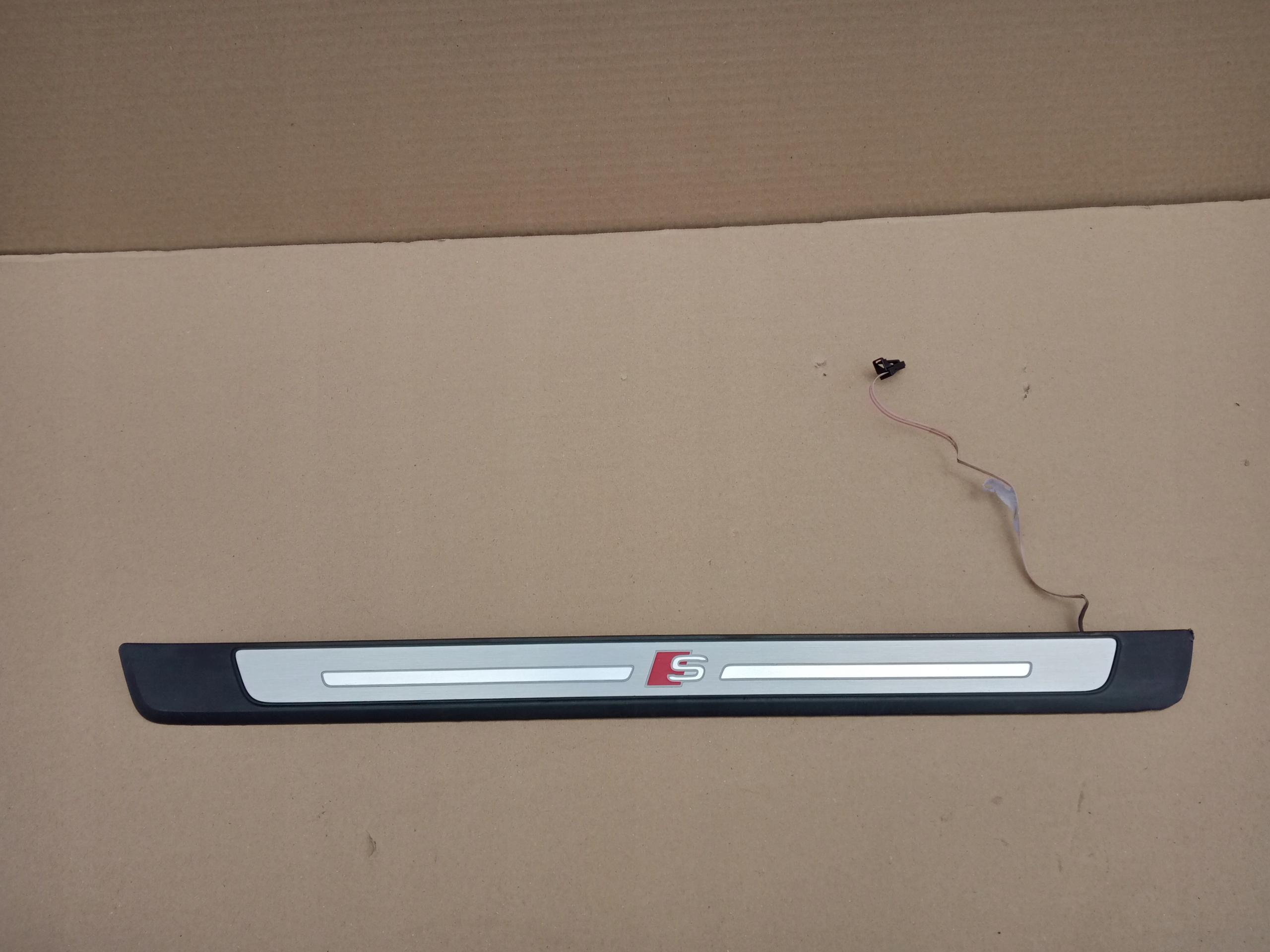 8W0947418A - AUDI A4 B9 S-LINE накладка на поріг з підсвічуванням 8W0