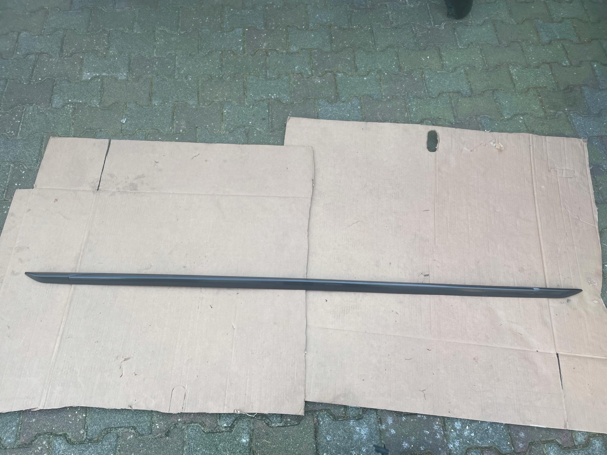 AUDI A4 B9 S-LINE правая педаль порога 8W0853932A