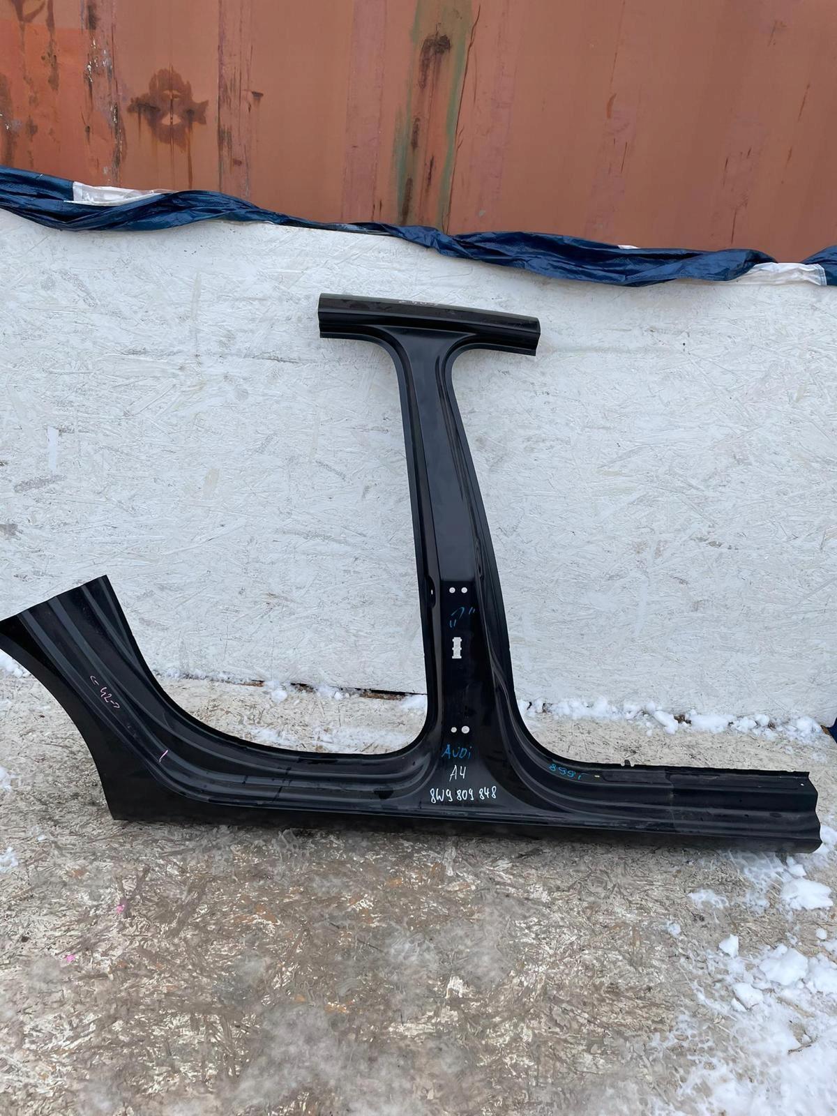 8W9809848 - AUDI A4 порог стойки обшивка правая сторона