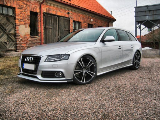 AUDI A4 S4 B8 БОКОВЫЕ НАКЛАДКИ НОВЫЕ!!!