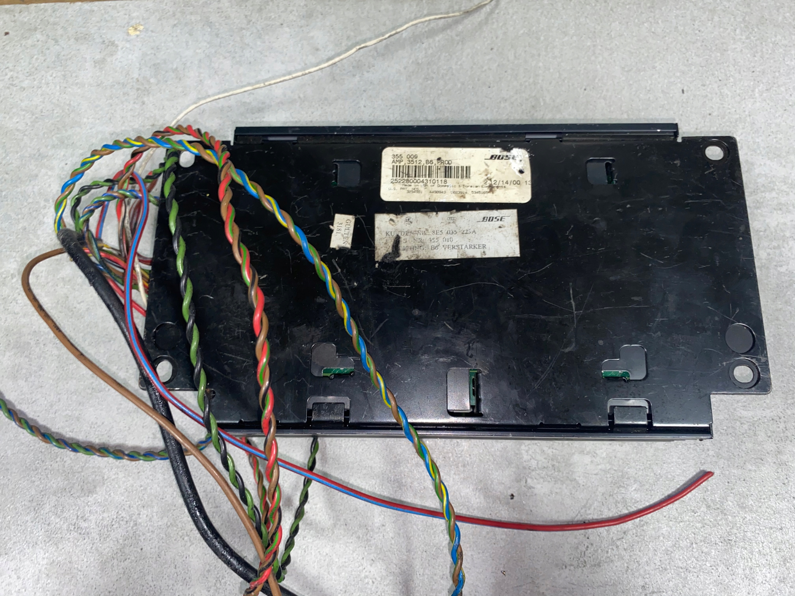 AUDI A4 усилитель колонок BOSE 8E5035223A ORG