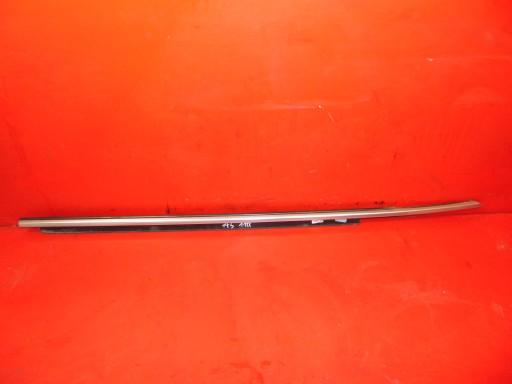 8F0853284 - AUDI A5 8F кабріолет скребок для правих дверей