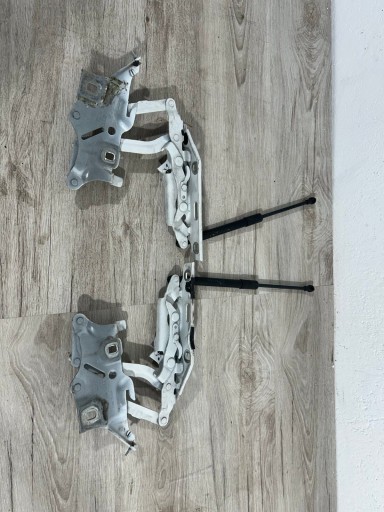LS9R - AUDI A5 8W 8W6823302E 8W6823301E ПЕТЛІ КАПОТА