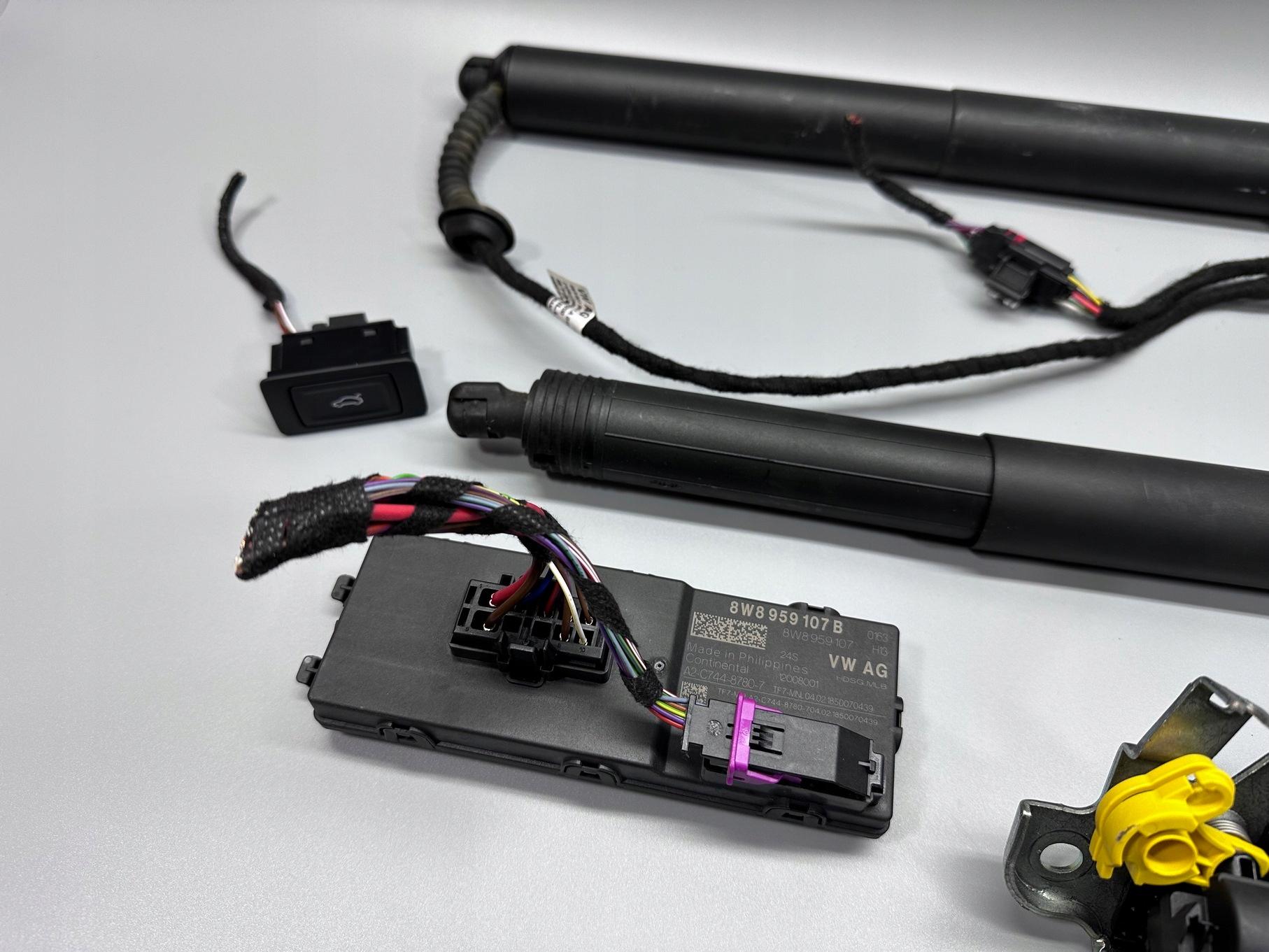 8W8959107B 4M0827506D - AUDI A5 F5 SPORTBACK электрический люк комплект