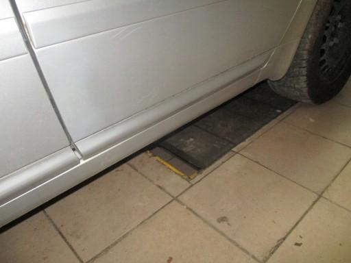 AUDI A6 C5 FL LY7W нижняя планка двери левая задняя