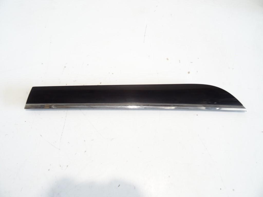 AUDI A6 C6 молдинг правой задней двери LZ9Y