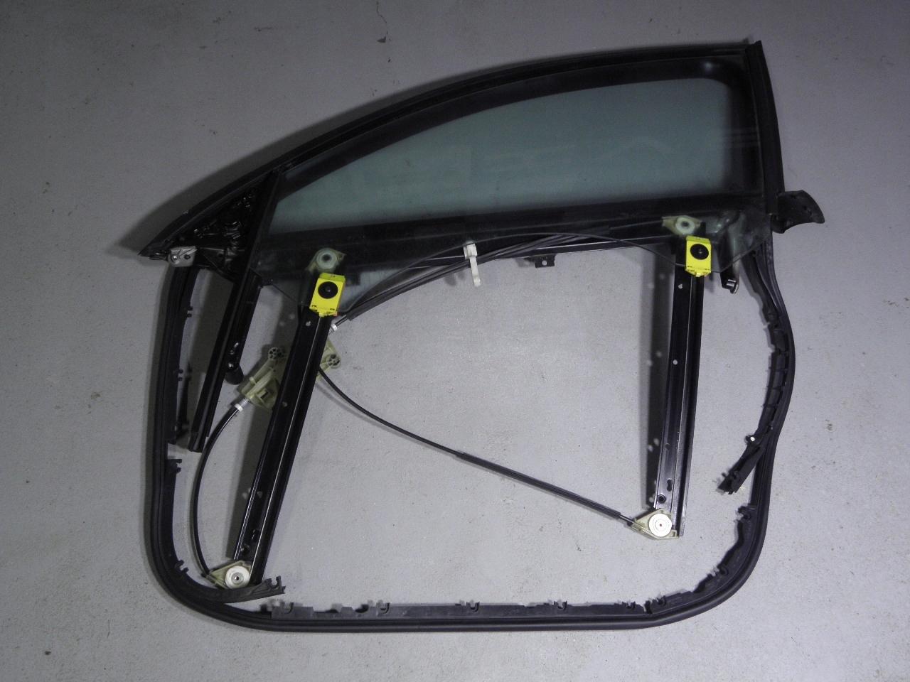 AUDI A6 C6 / / рамка стеклоподъемник левый 4F0837629