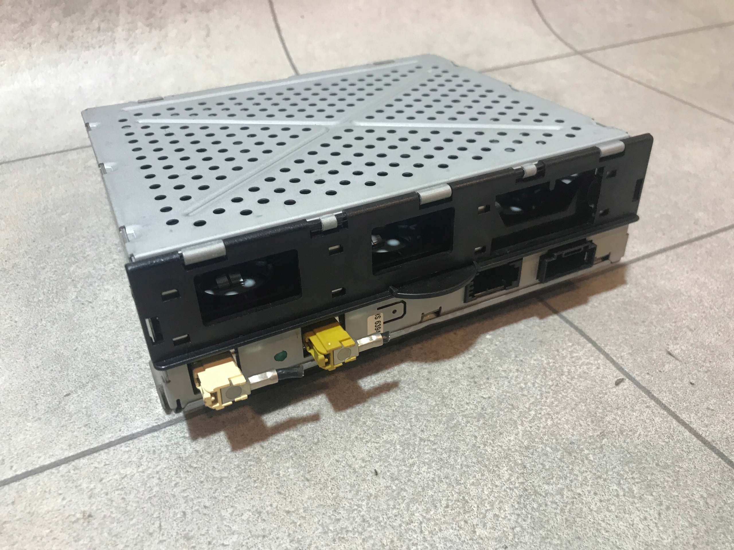 4F0035541 4E0910541F - AUDI A6 C6 тюнер радио модуль 4F0035541B BDB состояние