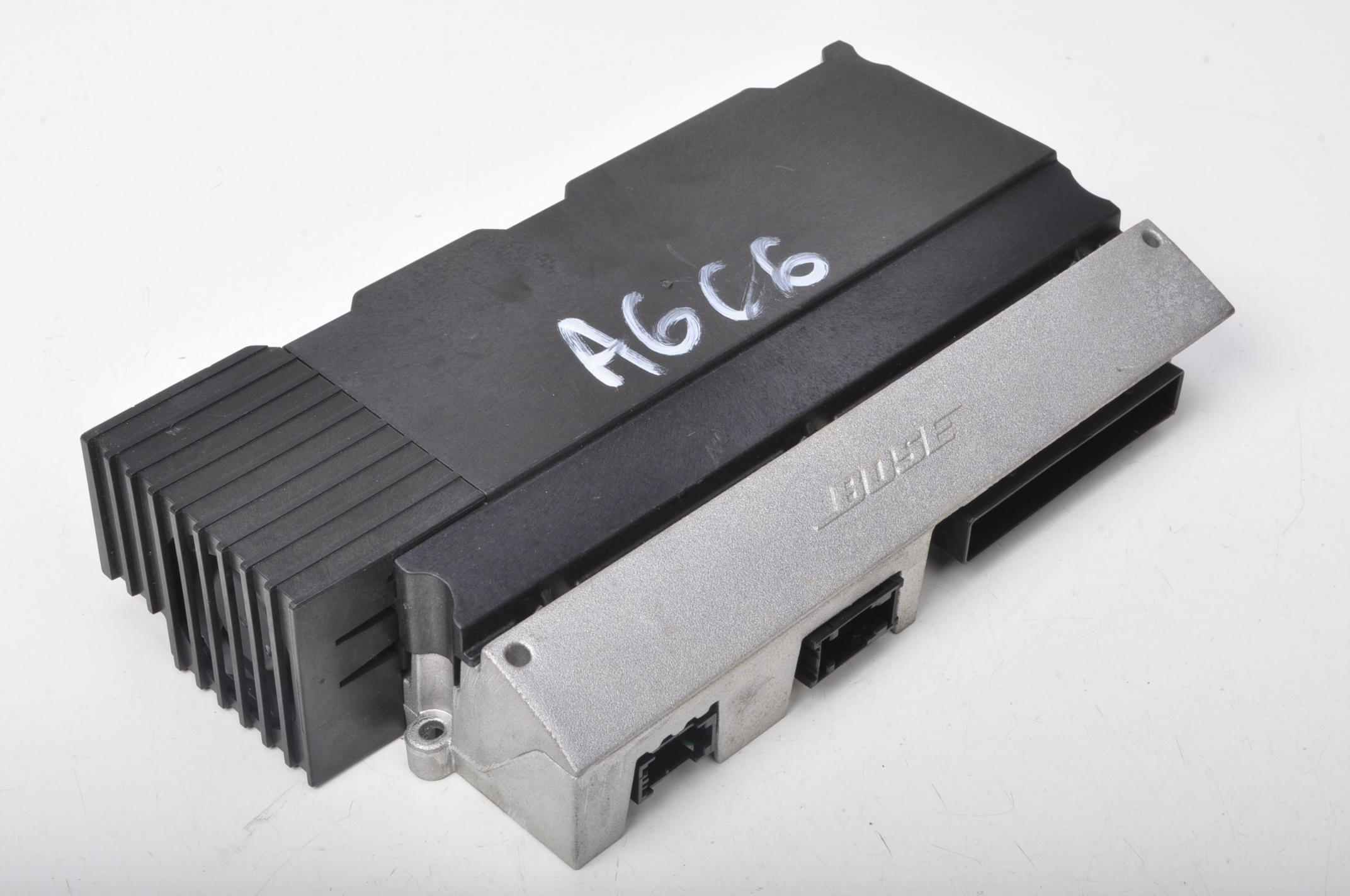 AUDI A6 C6 усилитель радио BOSE 4F0035223D