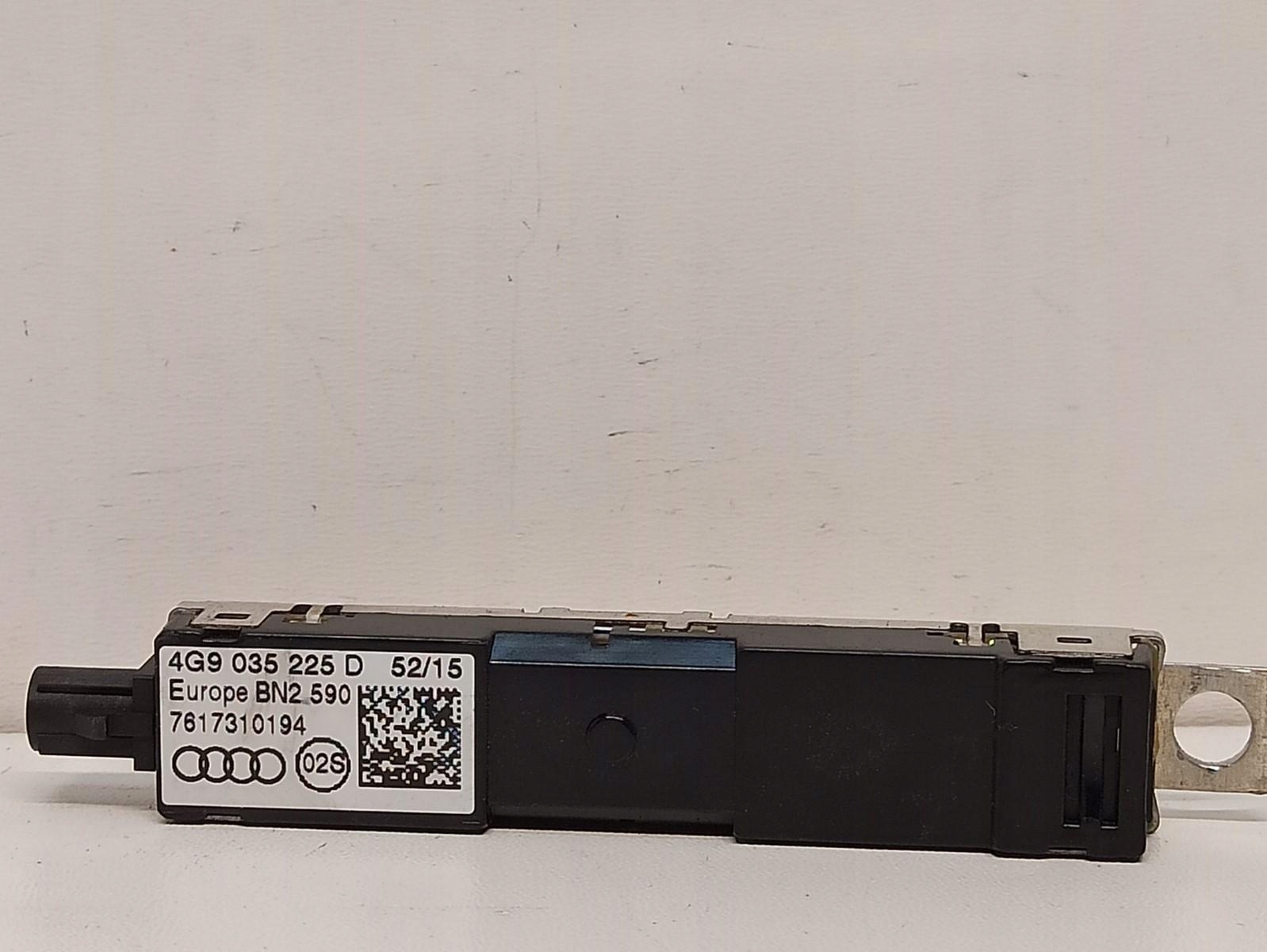 4G9035225D - AUDI A6 C7 Підсилювач антени 4G9035225D