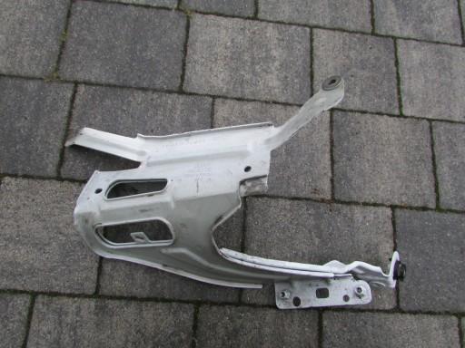 AUDI A6 кронштейн крыла правый 4K0821132