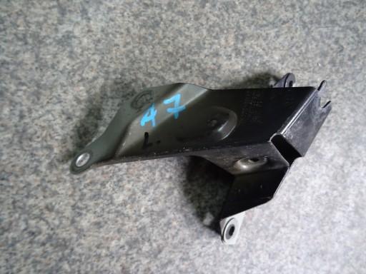 4G8821136 - AUDI A7 4G кронштейн левое крепление 4G8821135