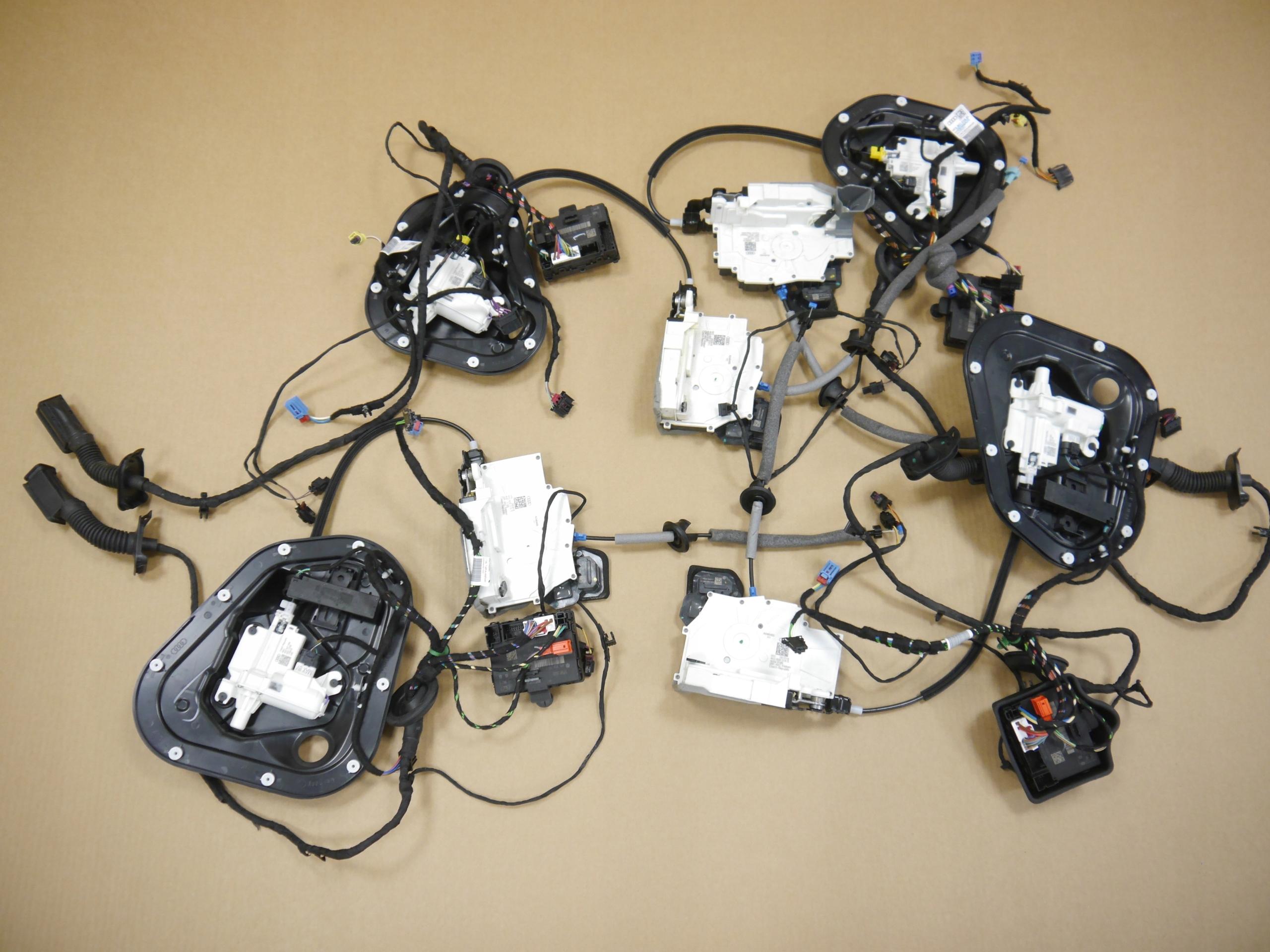 4K8 - AUDI A7 4K дверные замки