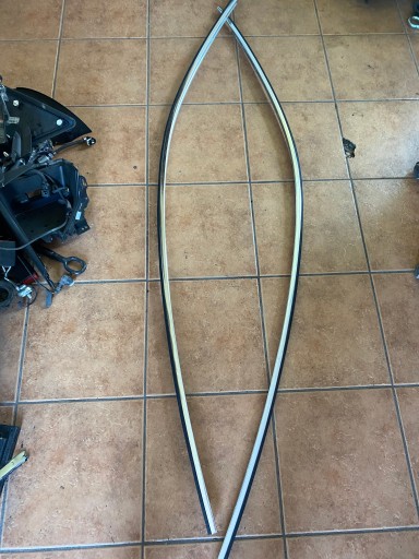 254661 - Накладки на дах AUDI A7 4K8 ліва права 19 років тому