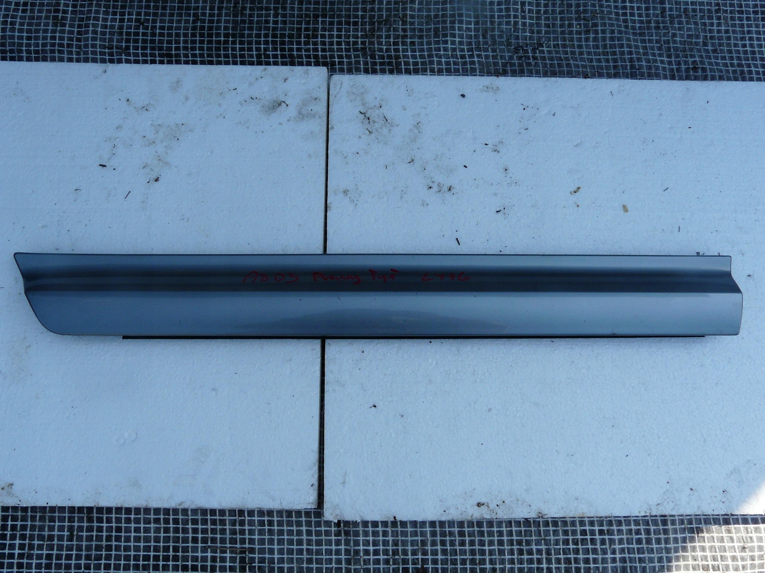 AUDI A8 D3 накладка двери нижняя задняя правая LY7G 4E0