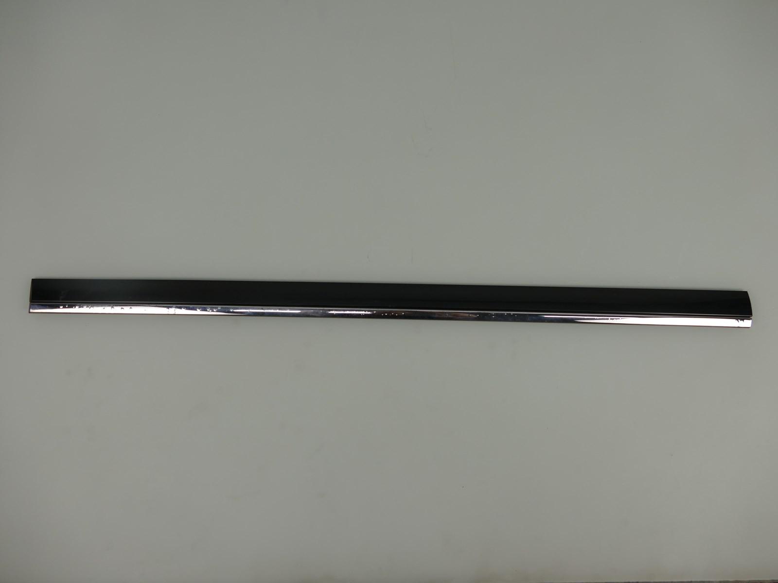 AUDI A8 D3 молдинг двери правый передний правый LZ9W