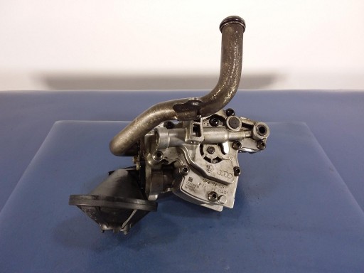 AUDI A8 D4 4H 4.2 TDI CDSB масляный насос 057115105S