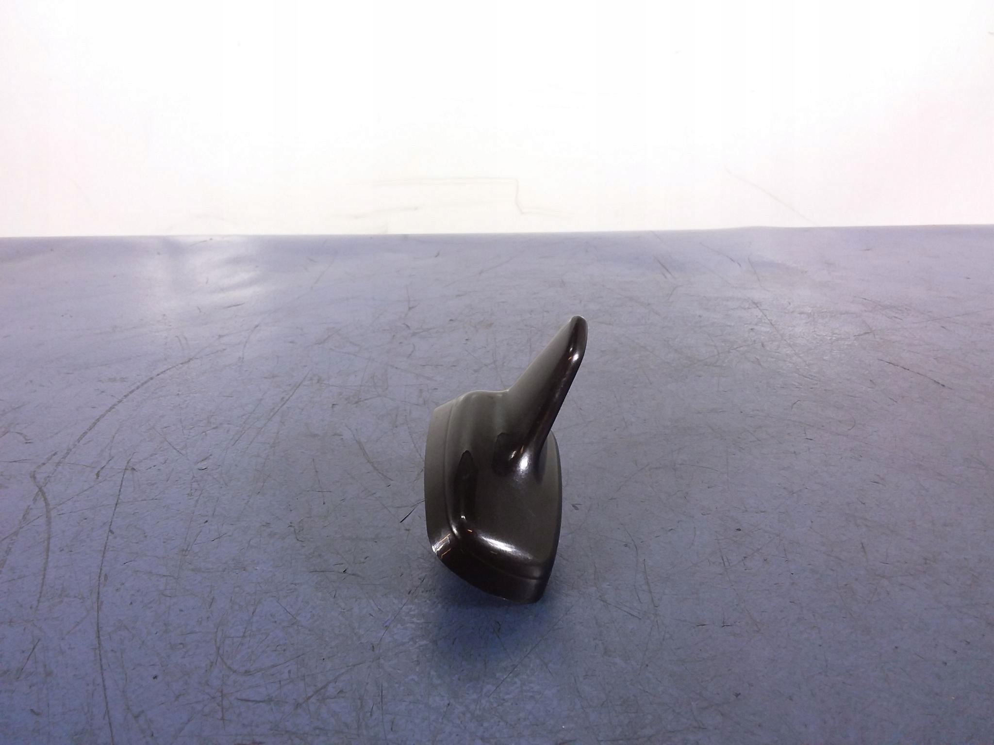 AUDI A8 D4 антенна на крышу акула 4H0035503A LY8X