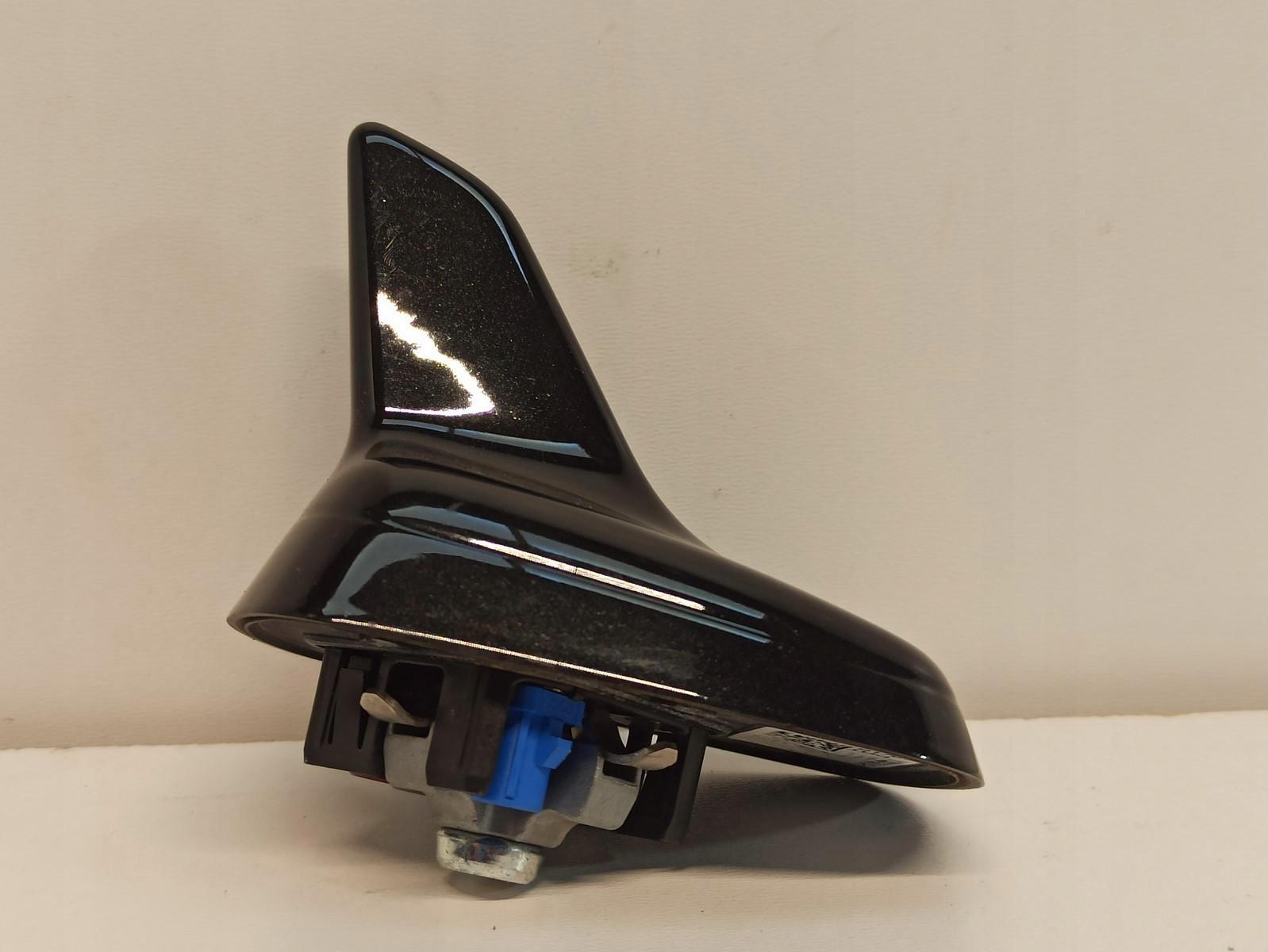 AUDI A8 D4 антена на дах акула 4h0035503a