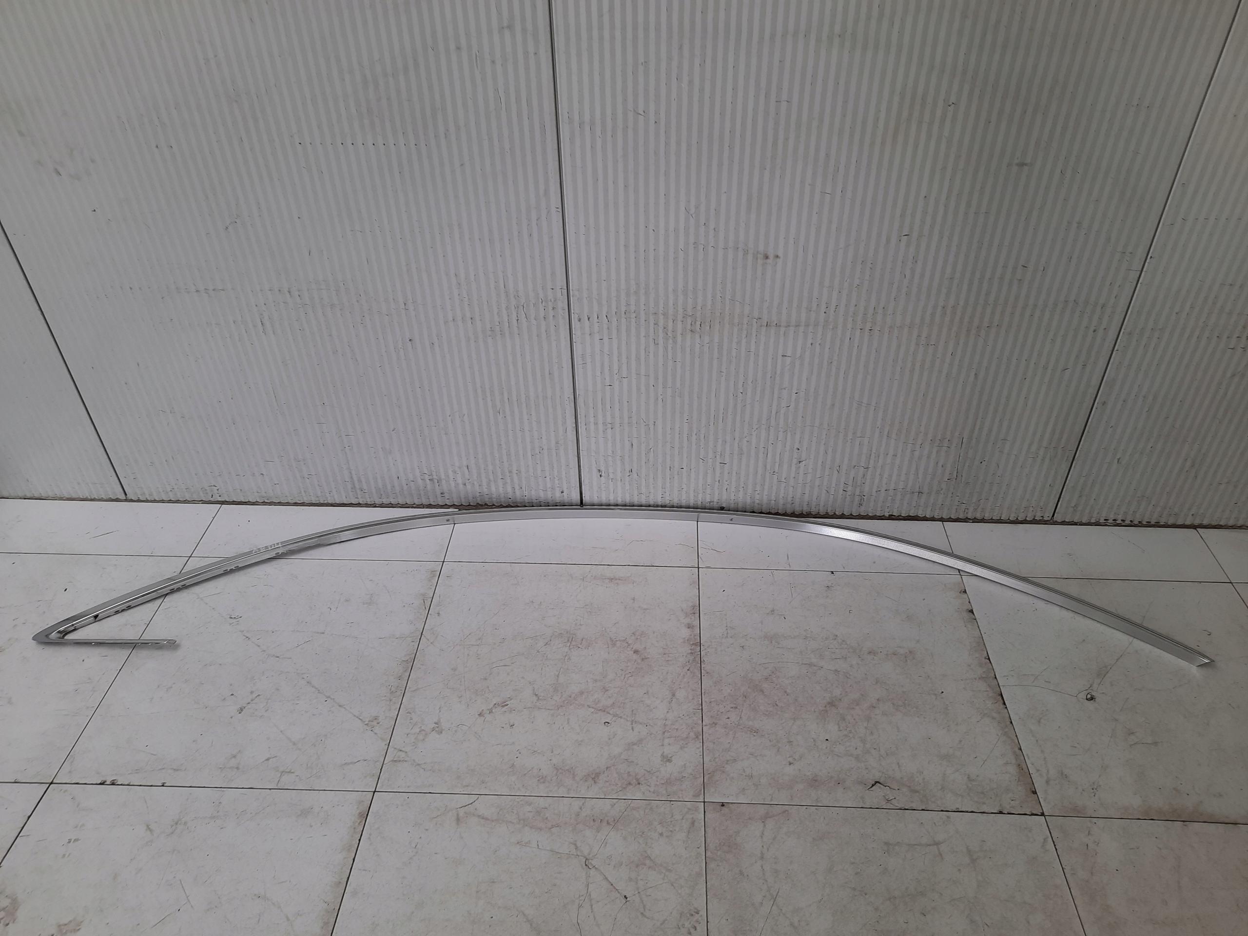 AUDI A8 D4 накладка на крышу хром правая 4H0853704