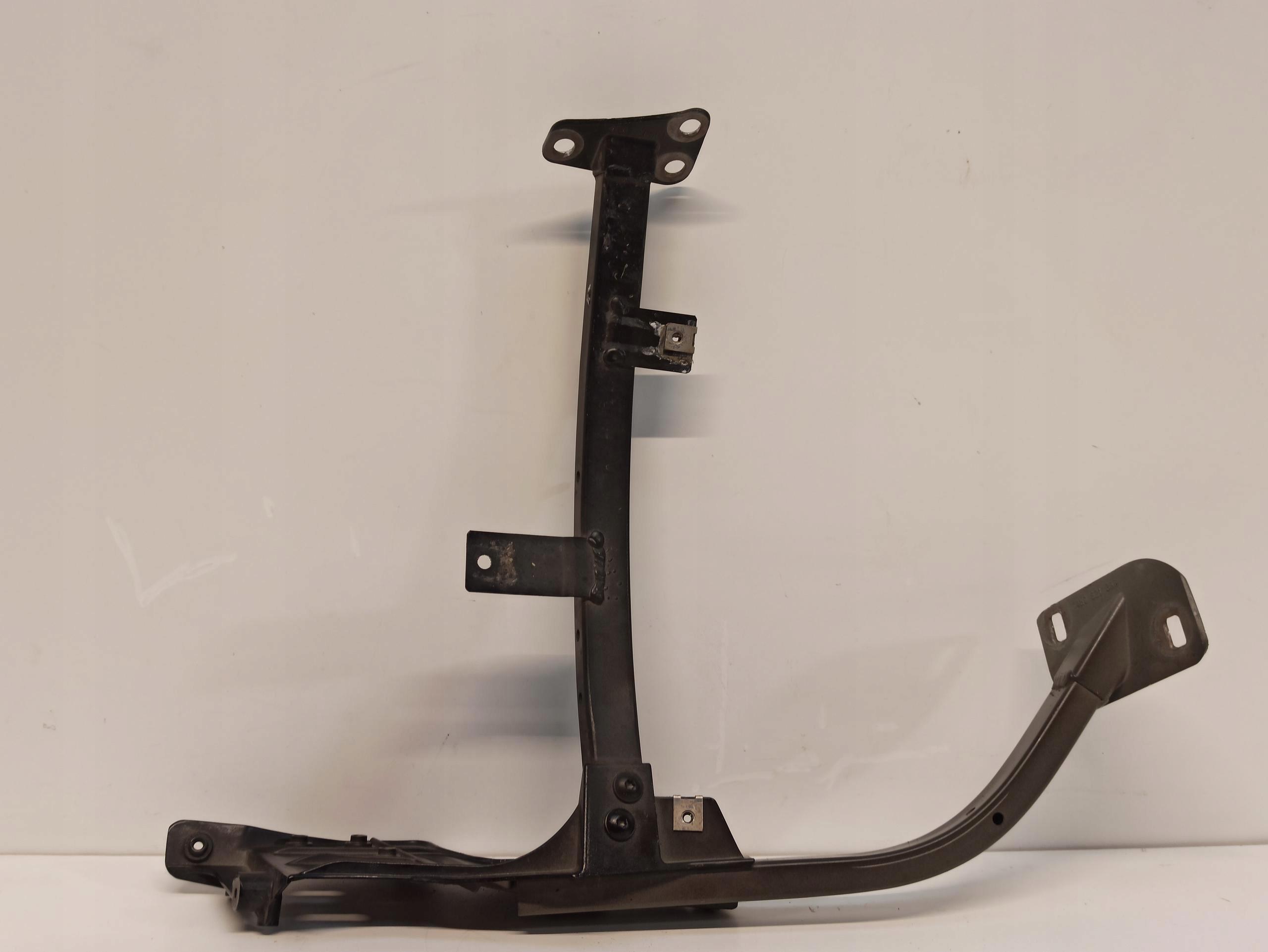 AUDI A8 D4 крепление крыла правое 4H0821396