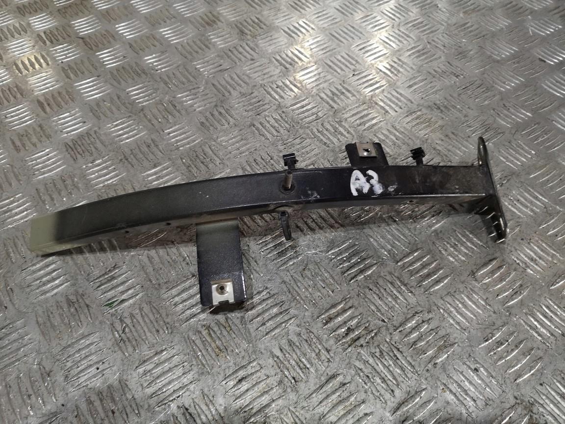 4H0821394 - AUDI A8 d4 кронштейн кріплення крила праве