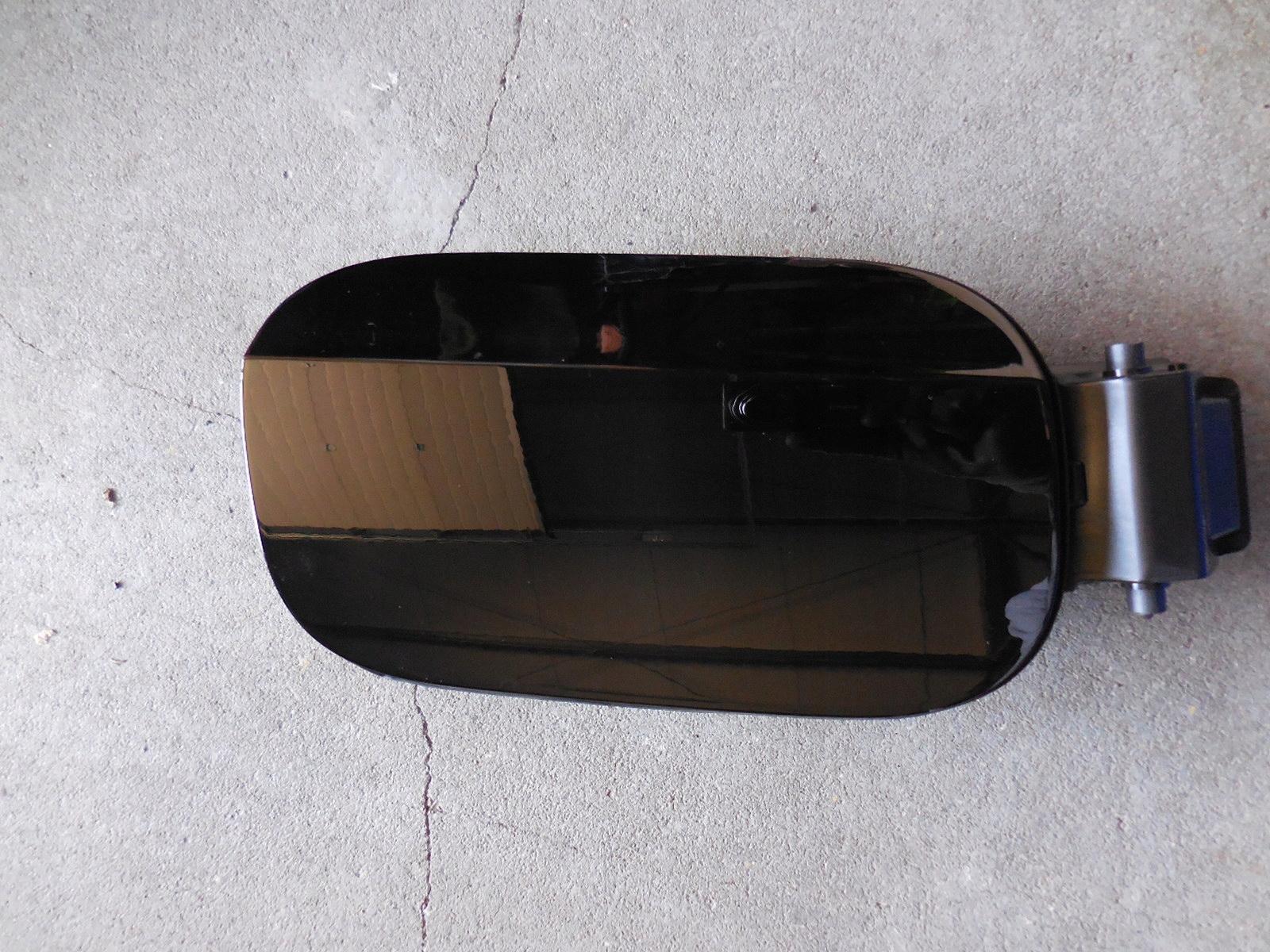 4N0809857E - AUDI A8 D5 4N крышка топливного бака LY9B