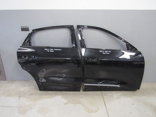 Audi e-tron 4ke двері правий фронт