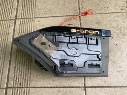 AUDI E-TRON 4KE РОЗ'ЄМ ЗАРЯДКИ ВІДКИДНА КРИШКА 4KE810001