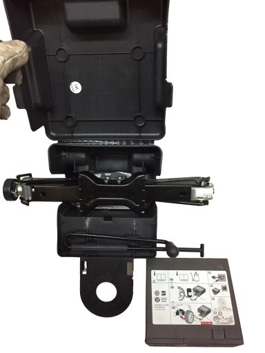 AUDI ВАЖІЛЬНИЙ КОМПРЕСОР 8K0011031G 8P0012615A