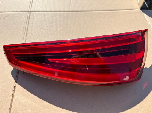 Audi Q3 14-18 8U0 Светодиодная лампа сзади сзади к лаке 8U0945094H