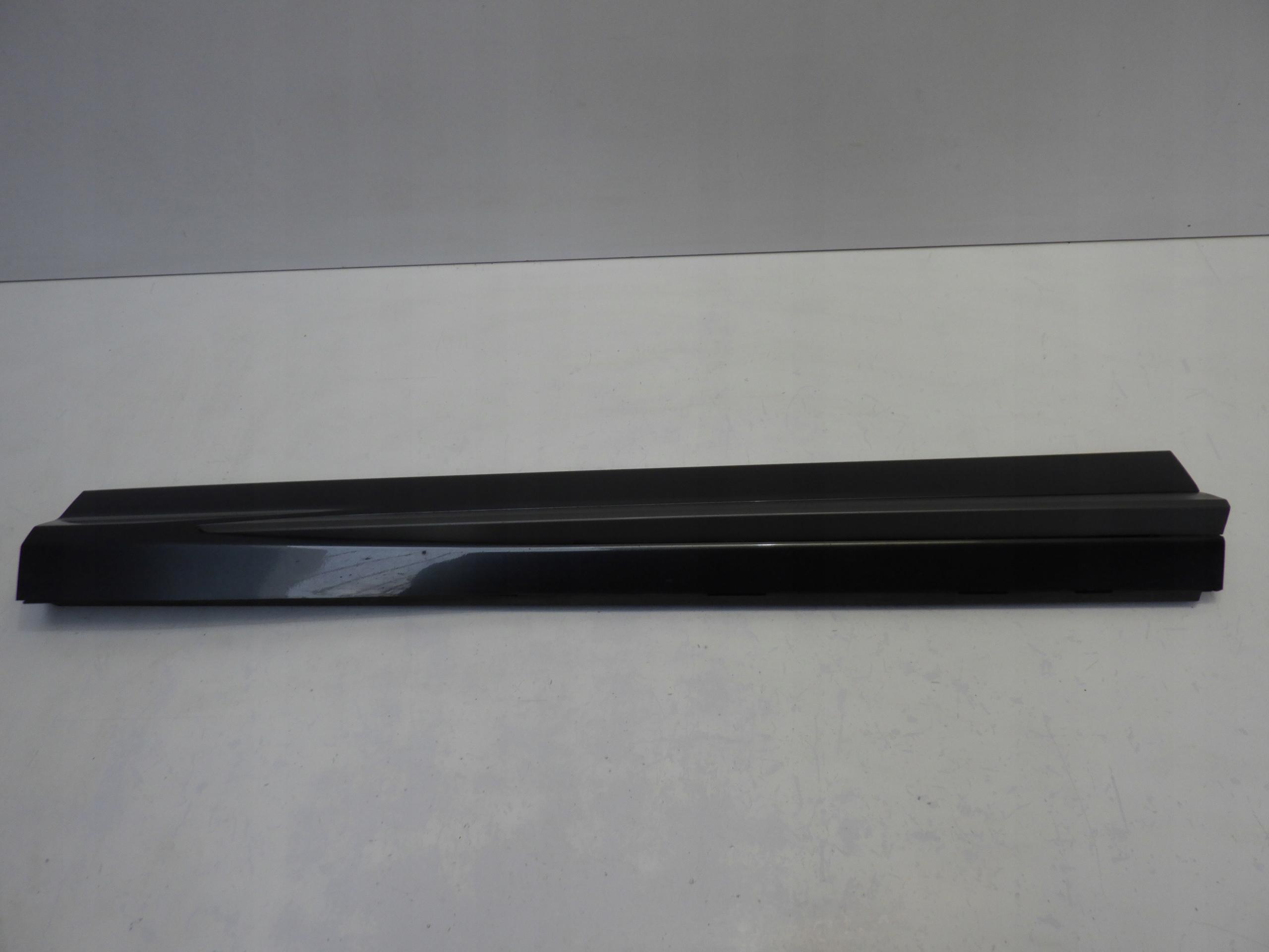 83A853959A/B - AUDI Q3 83a F3 2021 накладка двери левая передняя