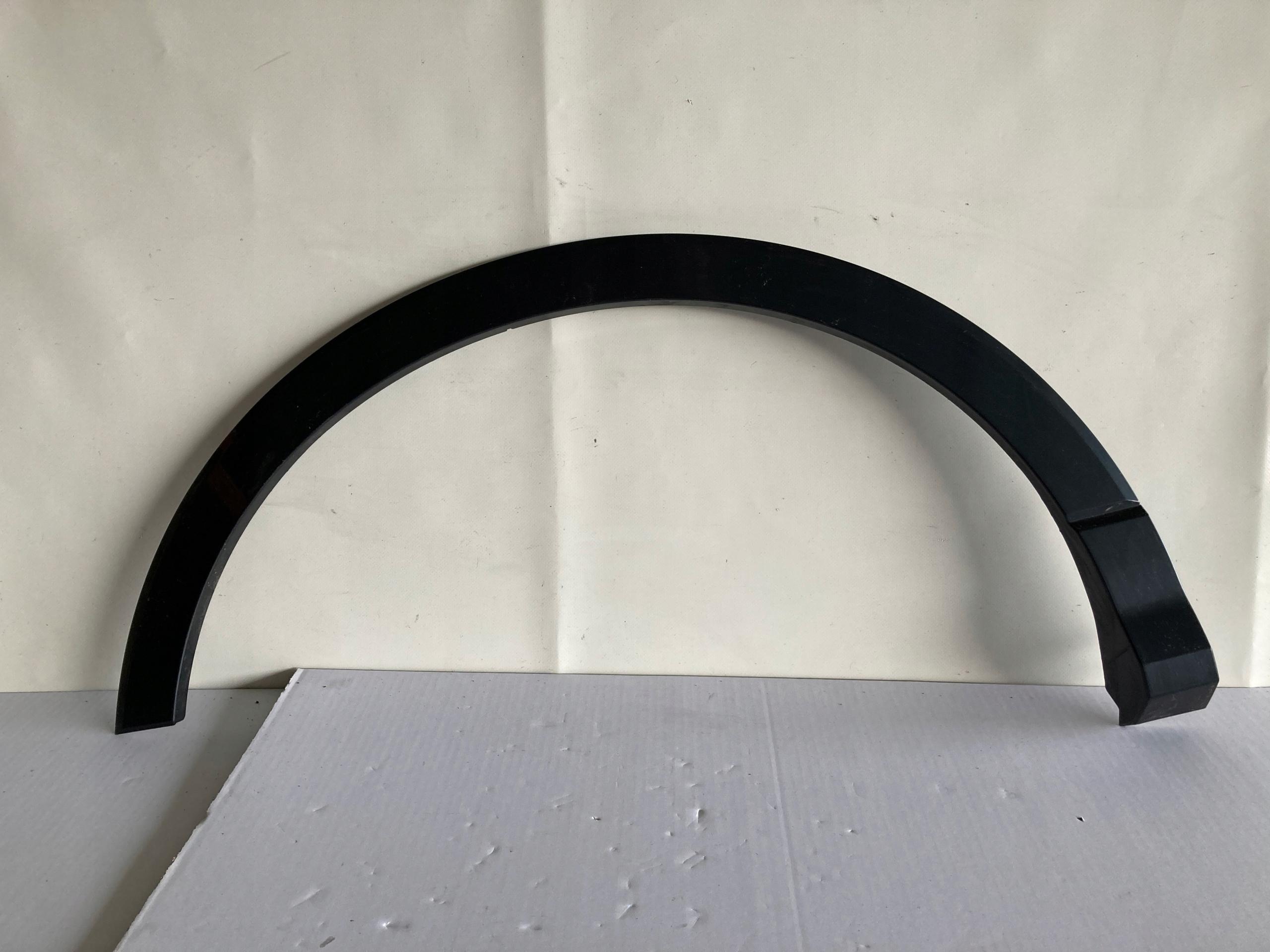 Audi Q3 83A брызговик левый задний 83A853817