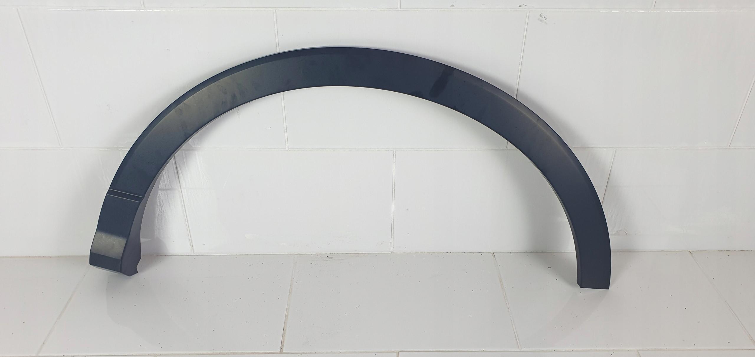 83A853817 - AUDI Q3 83A брызговик левый задний новый