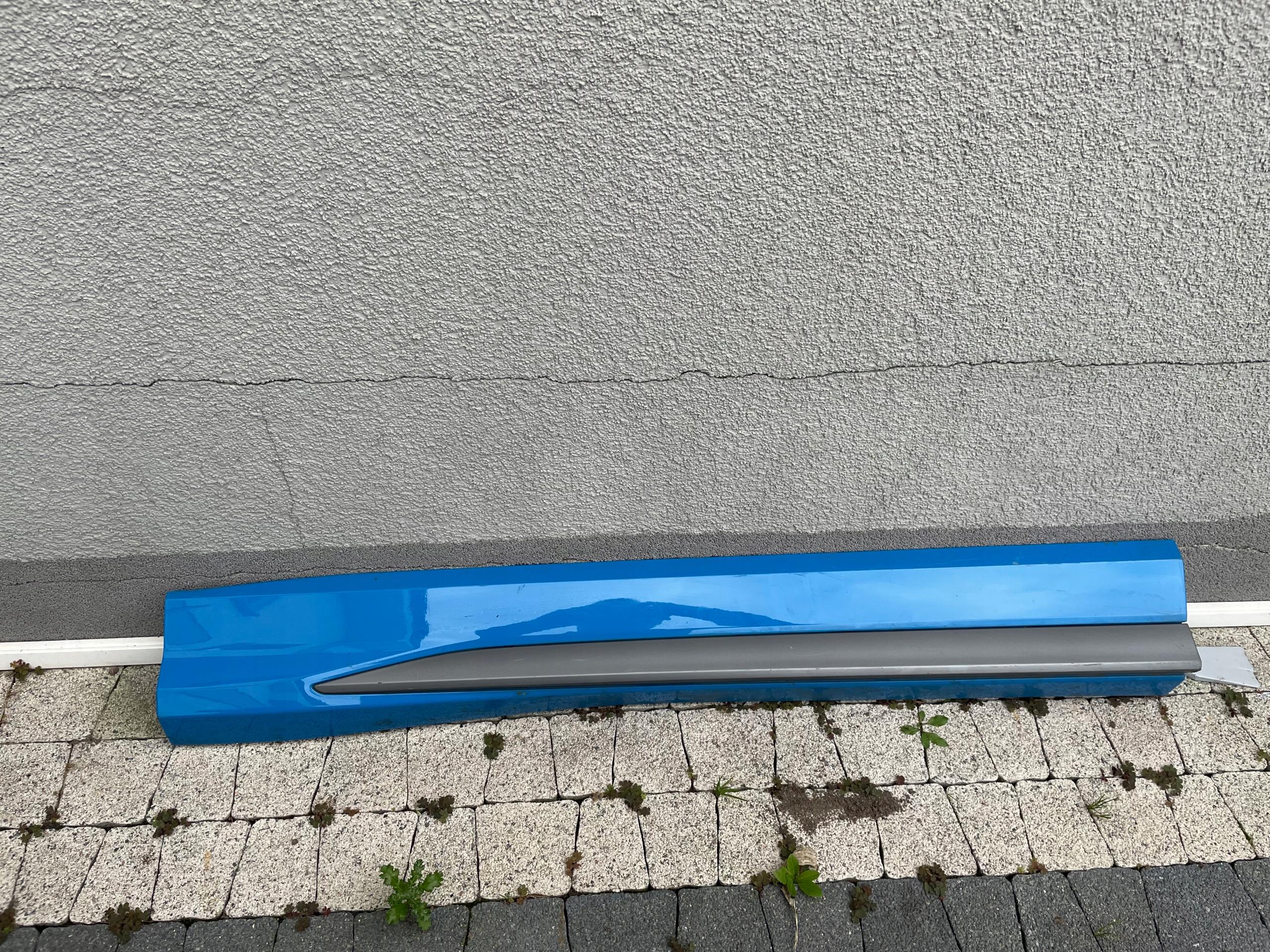 83A853959A - AUDI Q3 83A накладка для передней левой двери