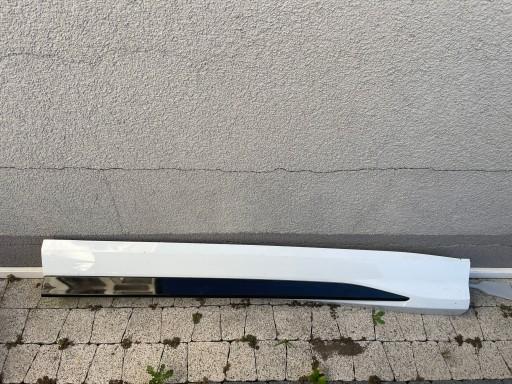 83A853960A - AUDI Q3 83A накладка для передней правой двери