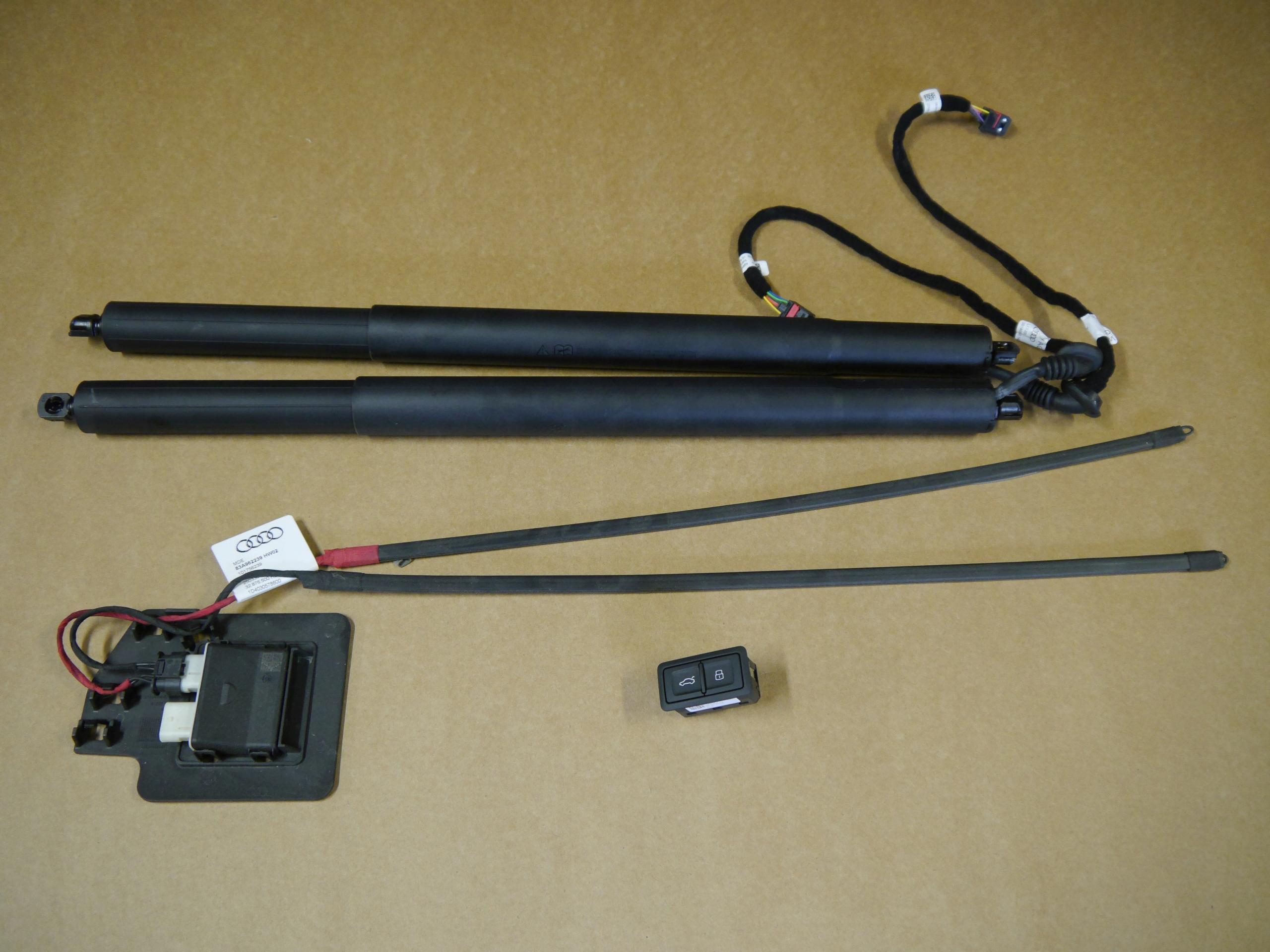 Audi Q3 83A приводы электрический люк 83A827851A