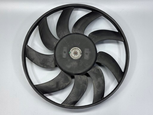 A10111406F-B - AUDI Q3 8U 2.0 TDI вентилятор радиатора M160982