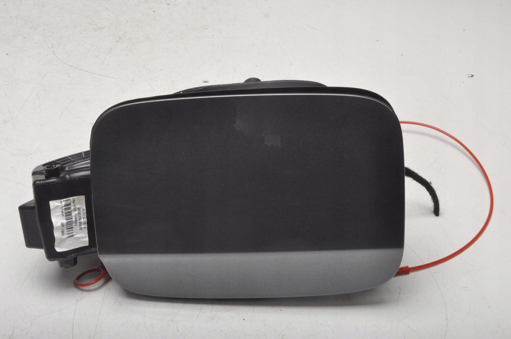 AUDI Q3 и крышка топливного бака 8U0010508J LZ7S 18R