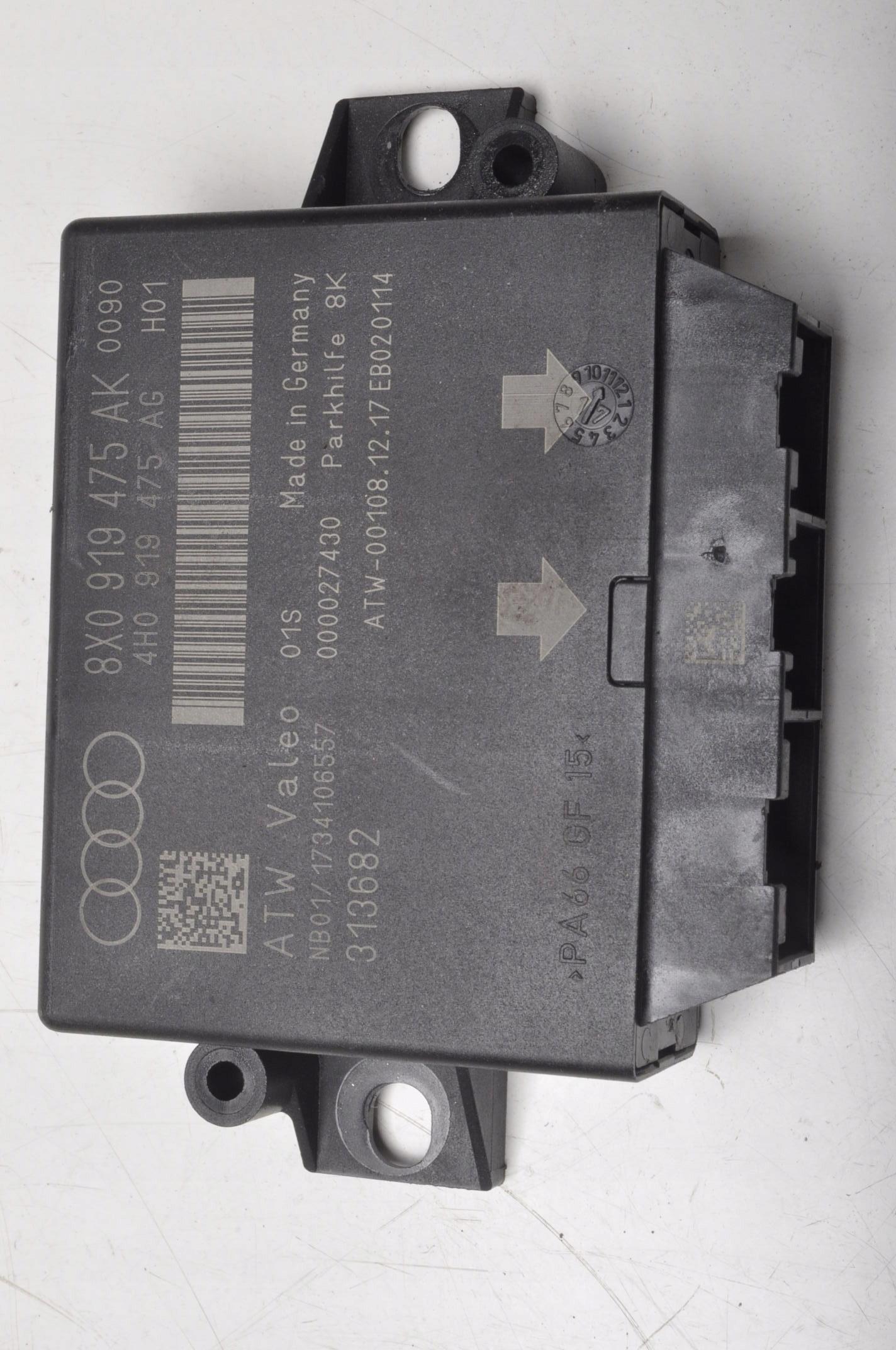 AUDI Q3 и PDC PARKTRONIC 8X0919475AK