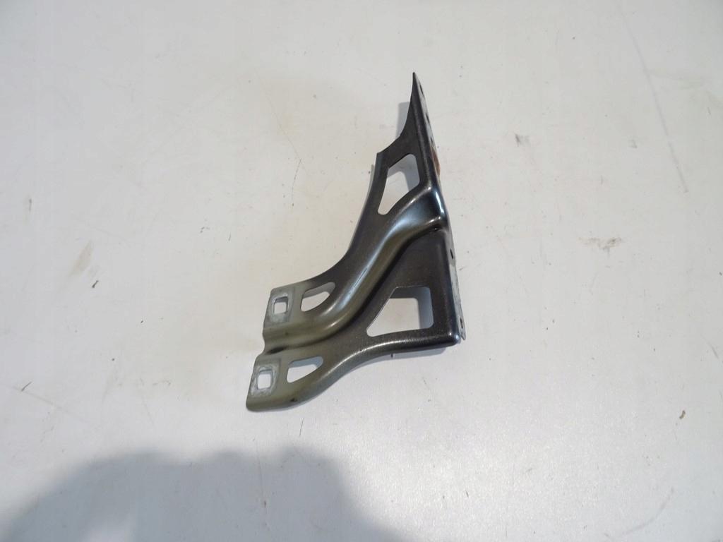 8U0821135 - AUDI Q3 кронштейн крыло крепление левый передний