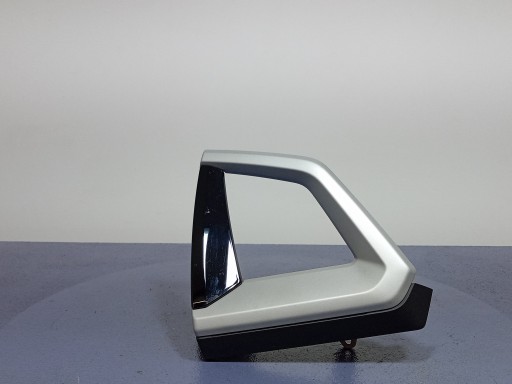 AUDI Q4 E-TRON планка декор вентиляционной решетки 89B853189