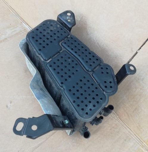 AUDI Q5 80A активированный уголь бак 80A201797N