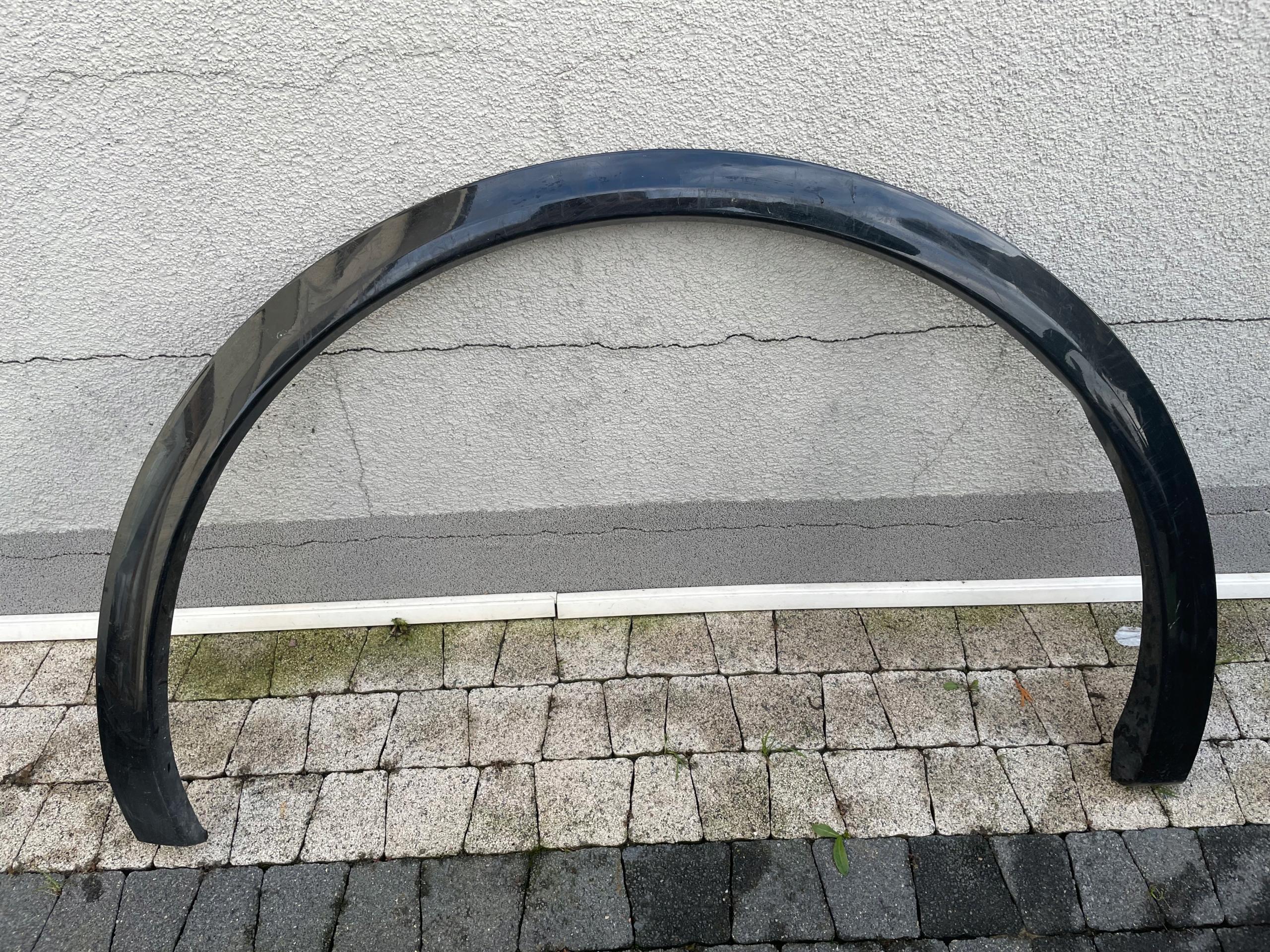 80A853818A - AUDI Q5 80A звичайна рейка для заднього правого крила