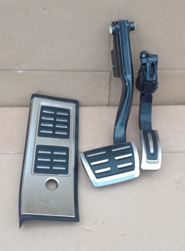 AUDI Q5 80B864777 КОМПЛЕКТ ПЕДАЛОВ, ОЧЕНЬ ХОРОШЕЕ СОСТОЯНИЕ