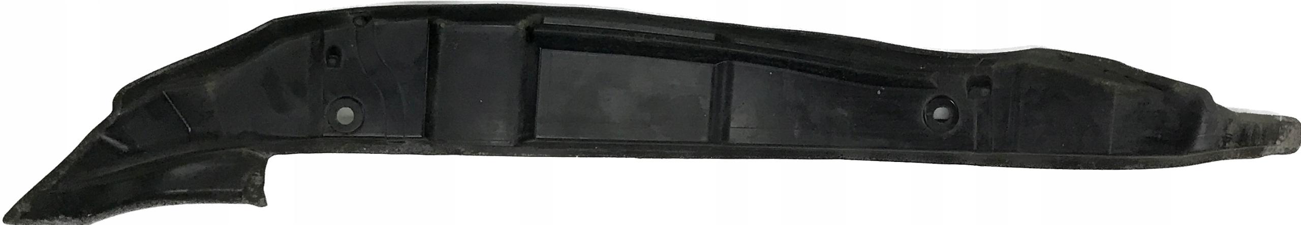 AUDI Q5 8R брызговик правый P 8R0821112C